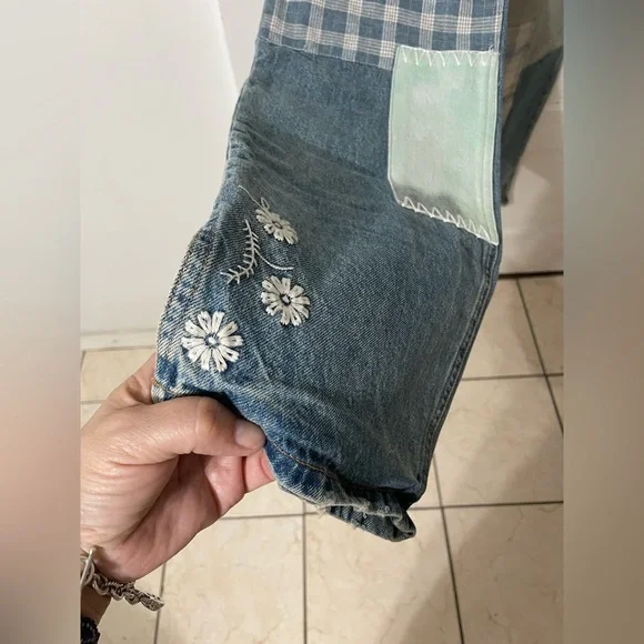 FREE PEOPLE STEINBECK PATCHED STRAIGHT LEG JEANS Size 27 - Picture 6 of 16